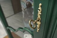 Stylowy duet z litego dębu, witryna + komoda. Po profesjonalnej renowacji. - 12