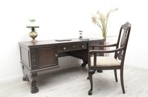 Neorenesansowe biurko z fotelem. Po profesjonalnej renowacji.