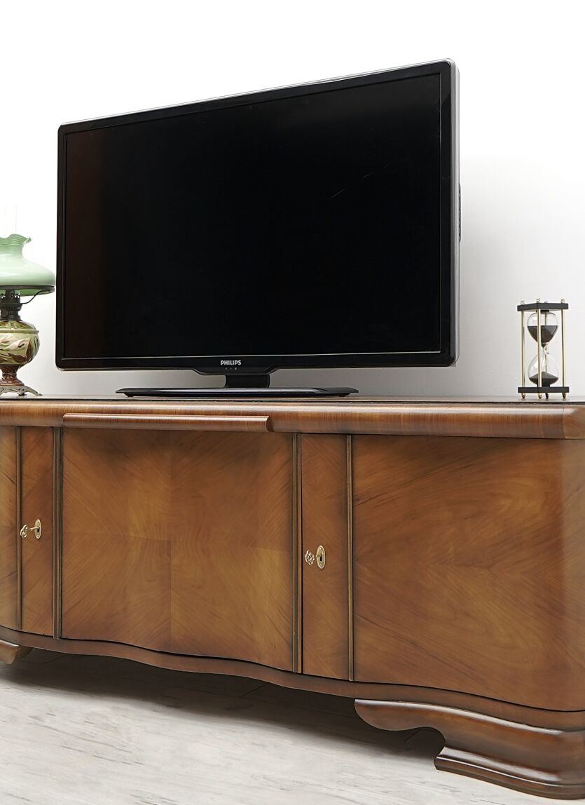 Antyczna komoda z lat 40-tych w stylu art deco. Po renowacji.