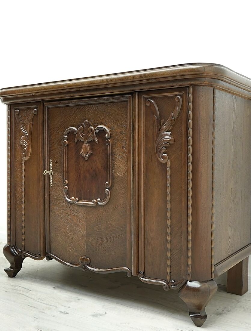 Antyczna komoda z początku XXw. w stylu secesyjnym. Po renowacji.