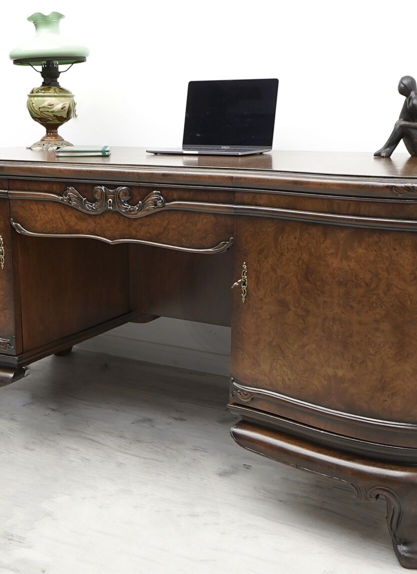 Zabytkowe biurko w stylu międzywojennym, lata 20-te. Po renowacji.
