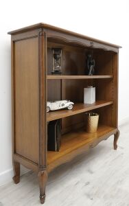 Zabytkowy regał z lat 40-tych w stylu chippendale. Po renowacji. - 2