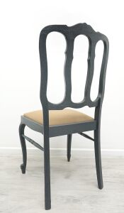 Stylowy zestaw z litego dębu, stół + 6 krzeseł. Po profesjonalnej renowacji - 15