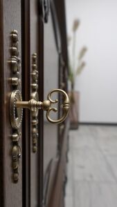 Zabytkowa, stylowa komoda Ludwik. Po profesjonalnej renowacji. - 11