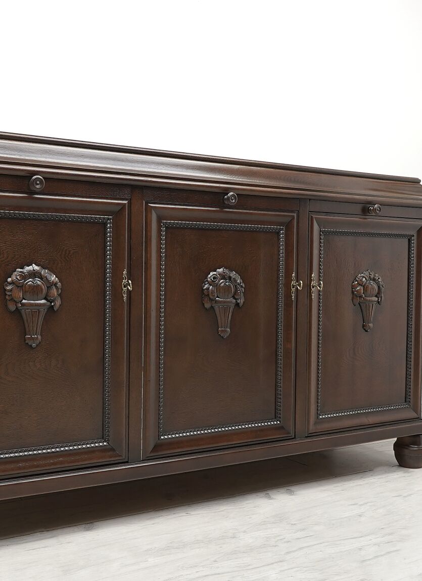 Antyczna komoda/ bufet z lat 20-tych. Po profesjonalnej renowacji.