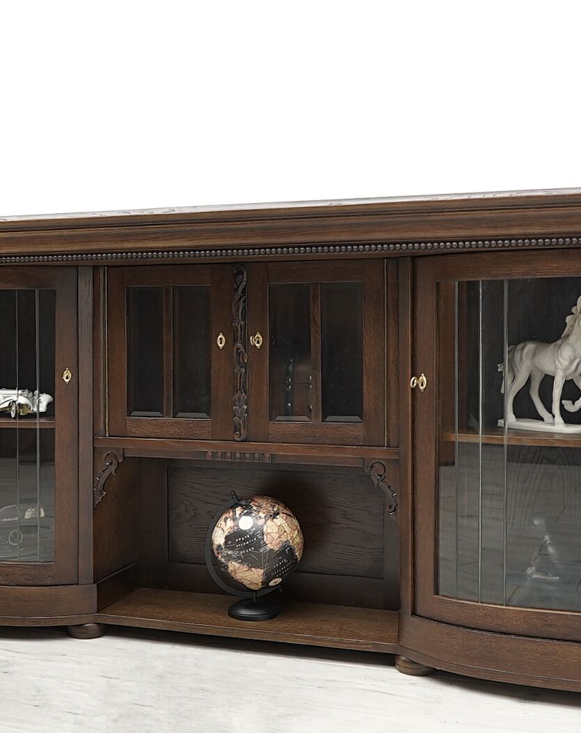 Biblioteka w stylu secesyjnym, lata 20-te. Po renowacji.