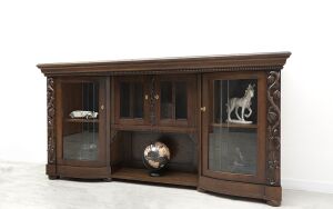 Biblioteka w stylu secesyjnym, lata 20-te. Po renowacji.