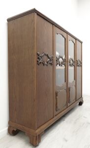 Zabytkowa biblioteka z lat 20-tych w stylu secesyjnym. Po renowacji. - 2