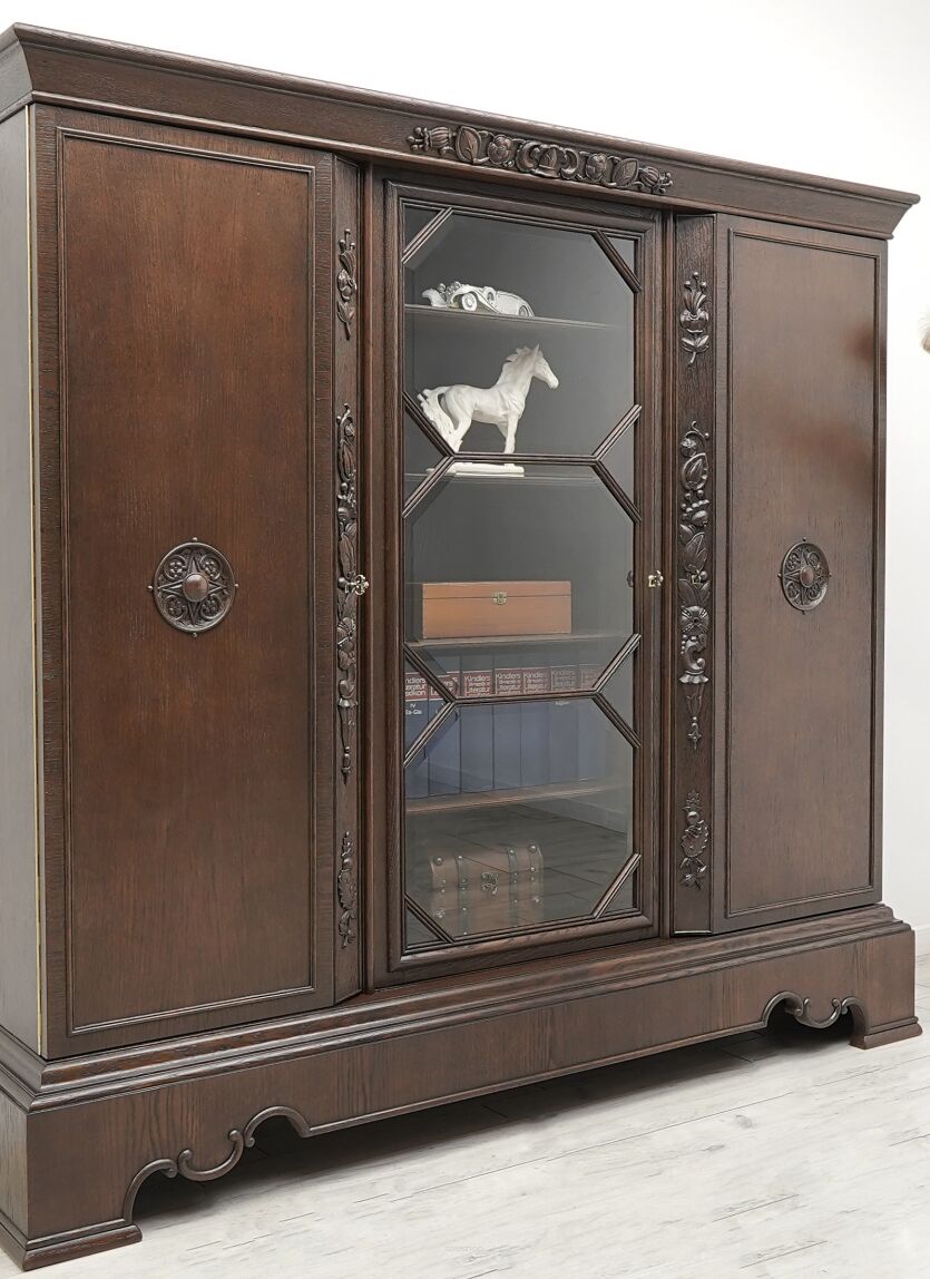 Zabytkowa biblioteka, secesja, lata 20-te. Po profesjonalnej renowacji.