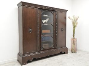 Zabytkowa biblioteka, secesja, lata 20-te. Po profesjonalnej renowacji.