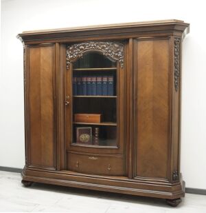 Antyczna biblioteka. Po renowacji.