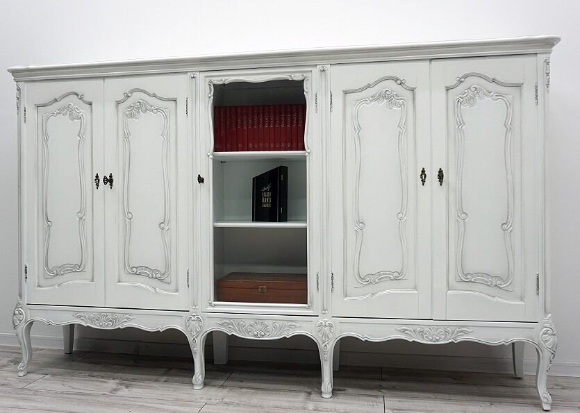 Antyczna biblioteka shabby chic. Po renowacji.