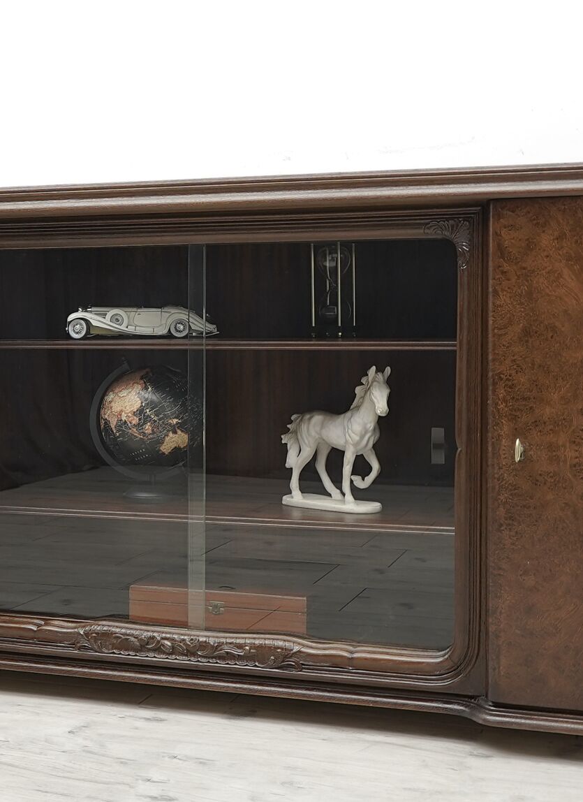 Zabytkowa biblioteka z lat 30-tych art deco. Po renowacji.