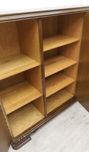 Komoda z lat 30-tych w stylu flamandzkim. Po renowacji. - 5