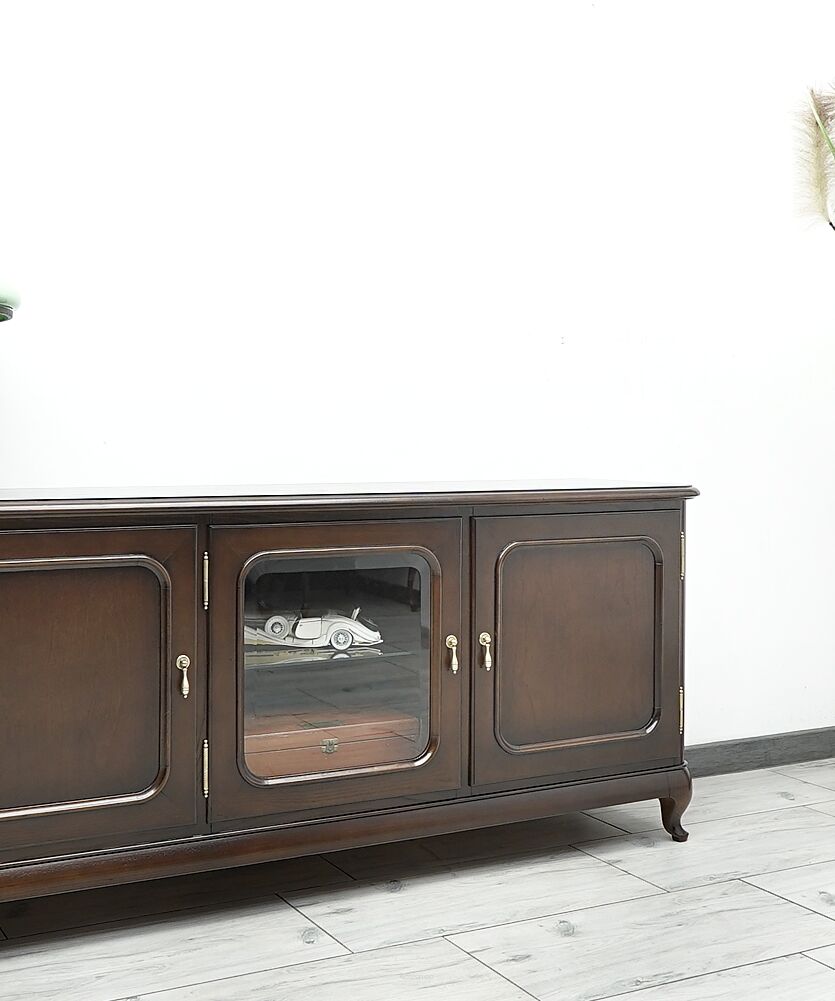 Biblioteka, komoda. Po profesjonalnej renowacji.