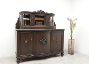 Antyczny dębowy kredens z lat 20-tych. Po profesjonalnej renowacji.