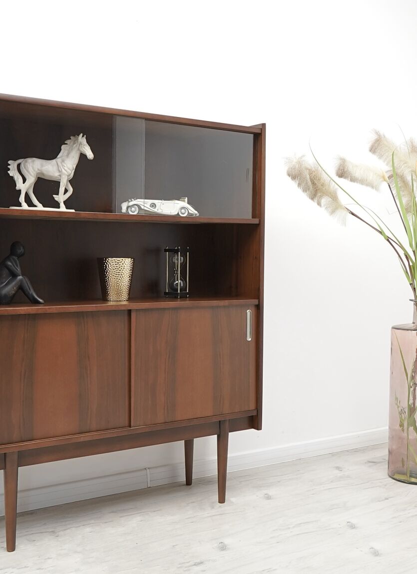 Witryna, biblioteka bytomska PRL. Po profesjonalnej renowacji.