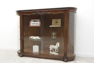 Zabytkowa witryna chippendale z lat 40-tych. Po renowacji.